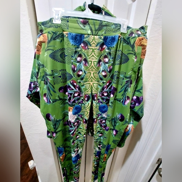 Olive Grove Ulana jogger w/ style idea picture.  Rare RTW Find. - Picture 3 of 3